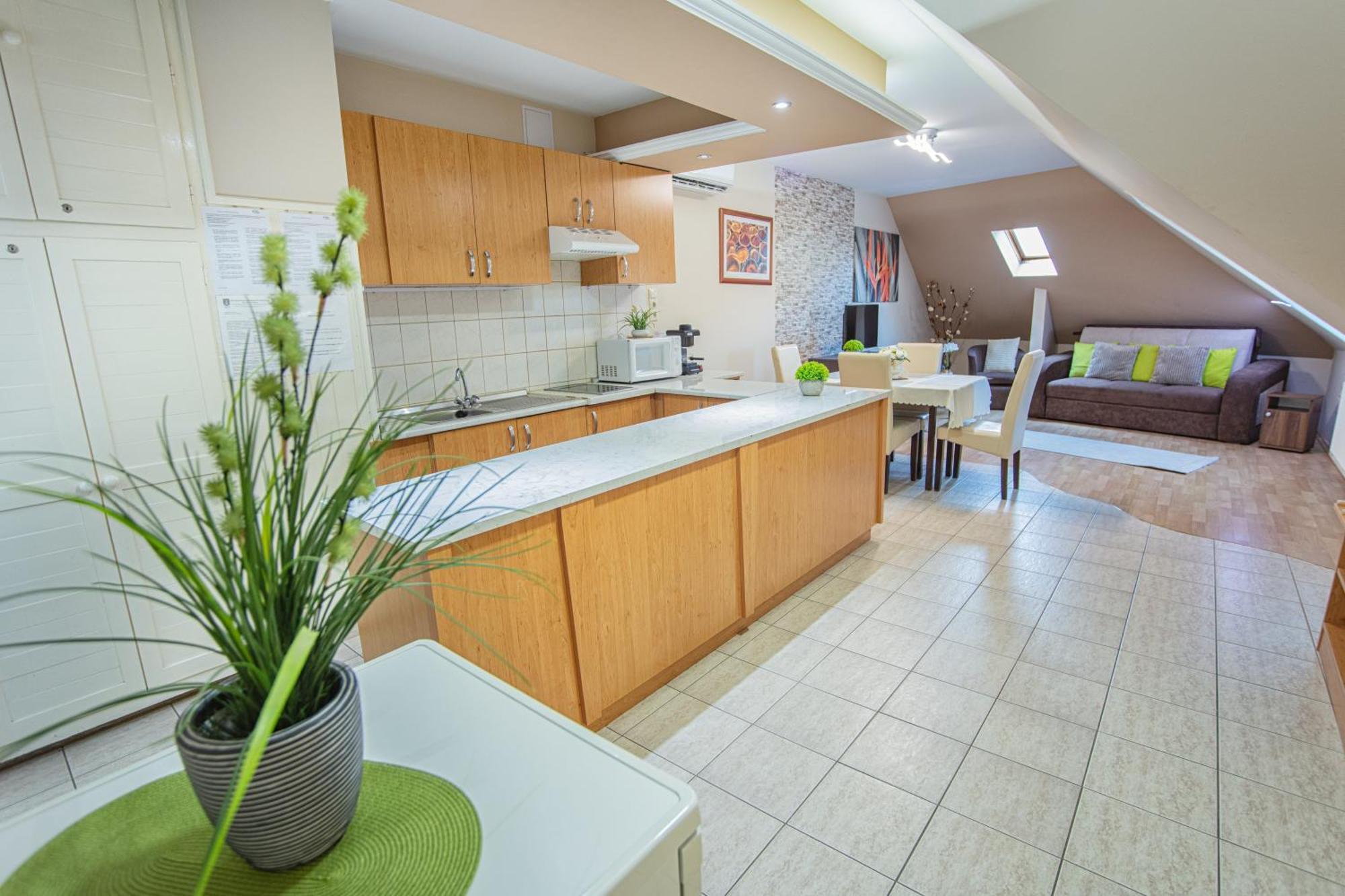 Delfin Apartman Sárvár Zewnętrze zdjęcie